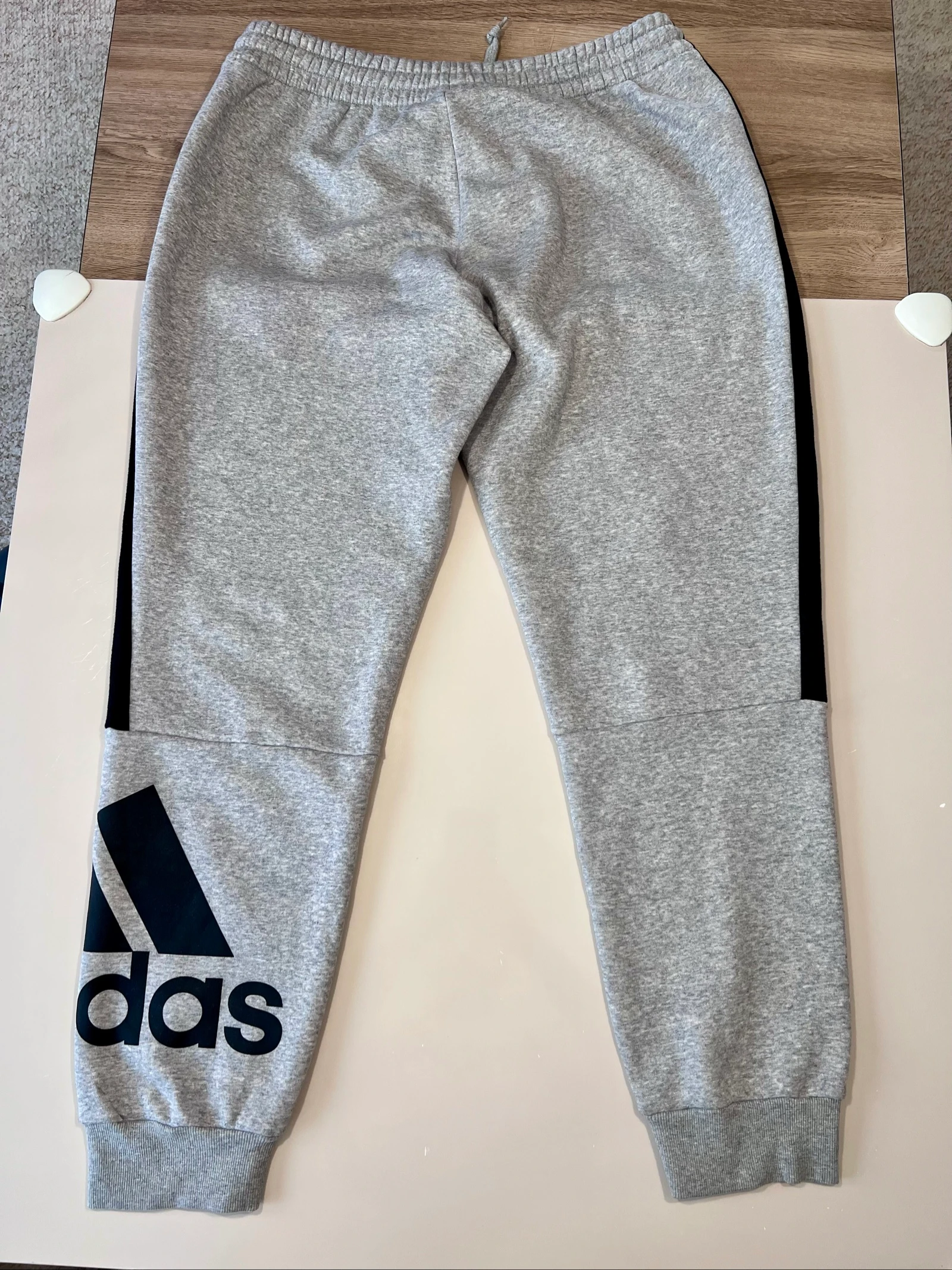 Pantalón de jogging Adidas Essentials Big Logo - Gris y Negro - Talla L – photo 5